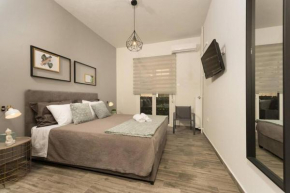 WSD Athens Railway Boutique Stylish 2BD Apt with City View Balcony Near Attik Merto